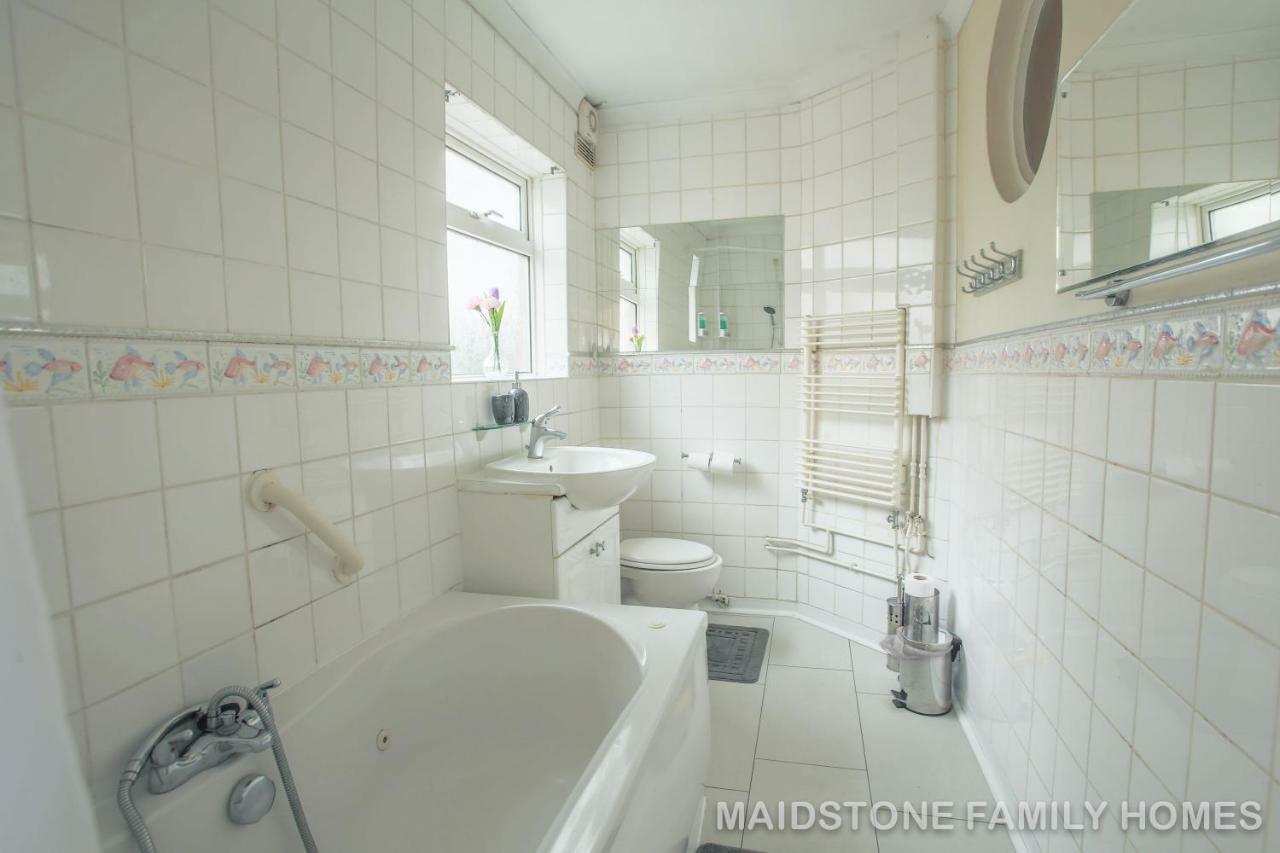 Maidstone Family Homes Upper Road Cottage Ngoại thất bức ảnh